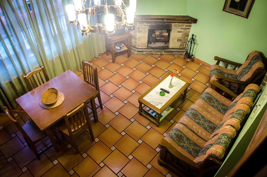Casas Rurales Taramundi Verde Bilik gambar